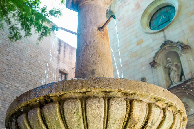 Jewish Walking Tour Barcelona by Expert Jewish Guide 2h - Placa de Sant Jaume, the Political Heart You’ll Use as a Compass