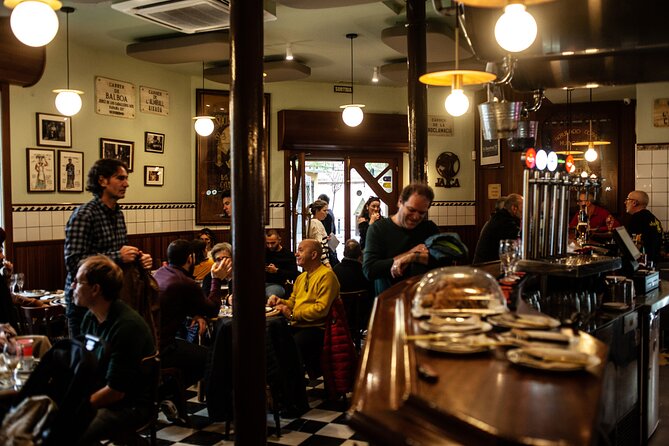 La Barceloneta Tapas & Wine & Drinks Tour in Barcelona - Stop-by-stop: what you eat and why each place matters