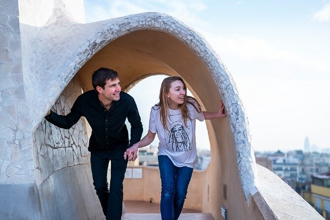 La Pedrera Guided Tour with Fast Track Access - Whale Attic and those 270 catenary arches