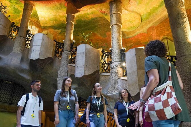 La Pedrera Guided Tour with Fast Track Access - Radio guide system: why it helps more than you think