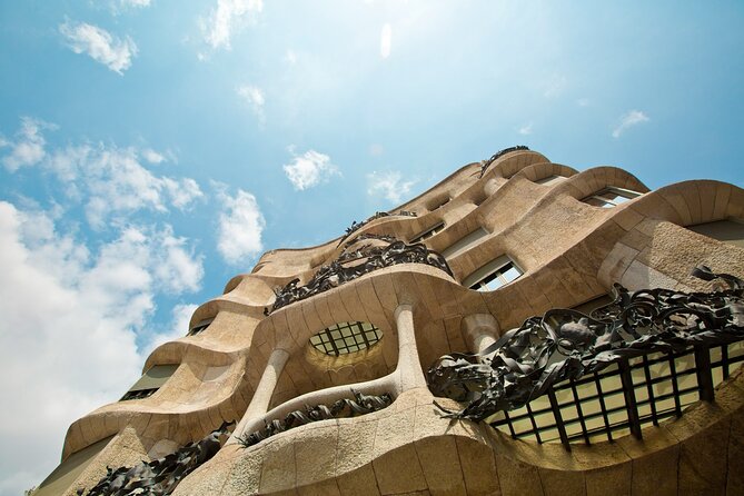 Life of Gaudi and Architectural | Walking Tour | 2h - Getting oriented: meeting at Plaça Reial, finishing at Sagrada Família