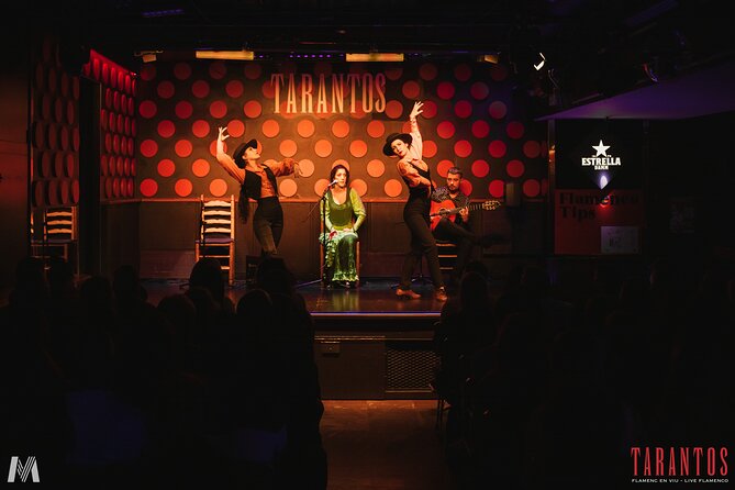 Los Tarantos Barcelona Flamenco Show Ticket - Bar Drinks and the Mood Before the Music Starts