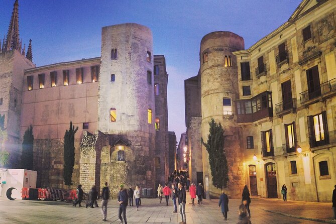 Luca’s Hidden Old Barcelona: the Gothic and El Born Tour - Key highlights worth knowing before you go