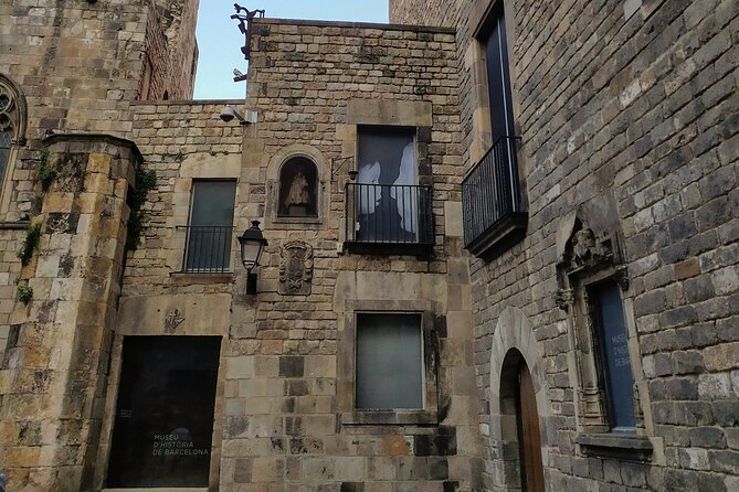Luca’s Hidden Old Barcelona: the Gothic and El Born Tour - MUHBA El Call: where medieval Jewish life becomes real