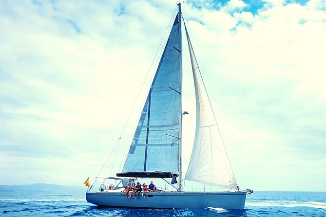 Luxury Private Yacht Sailing Tours in Barcelona - What Makes This Luxury Private Yacht Sail Different