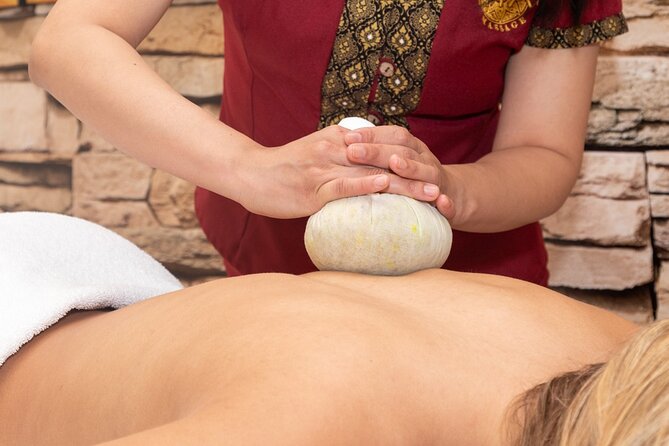 Massage of your choice for a couple of 60 min in the same room at THAI SPA MASSAGE - The 60-Minute Massage Flow, What Happens and When