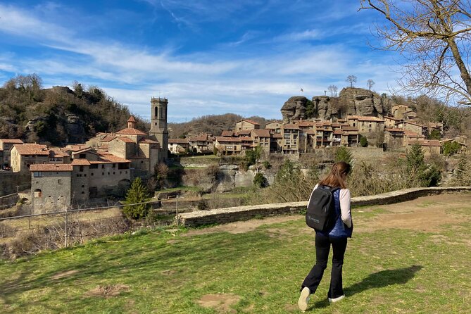 Medieval Towns and Nature Parks Exclusive Trip with Pickup - Los Riscos de Tavertet: sandstone cliffs, Guilleries views, and a weather caveat