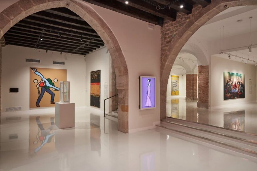Moco Museum Barcelona: Skip-the-Line Tour with Expert Guide - teamLab and Studio Irma installations: when your attention shifts