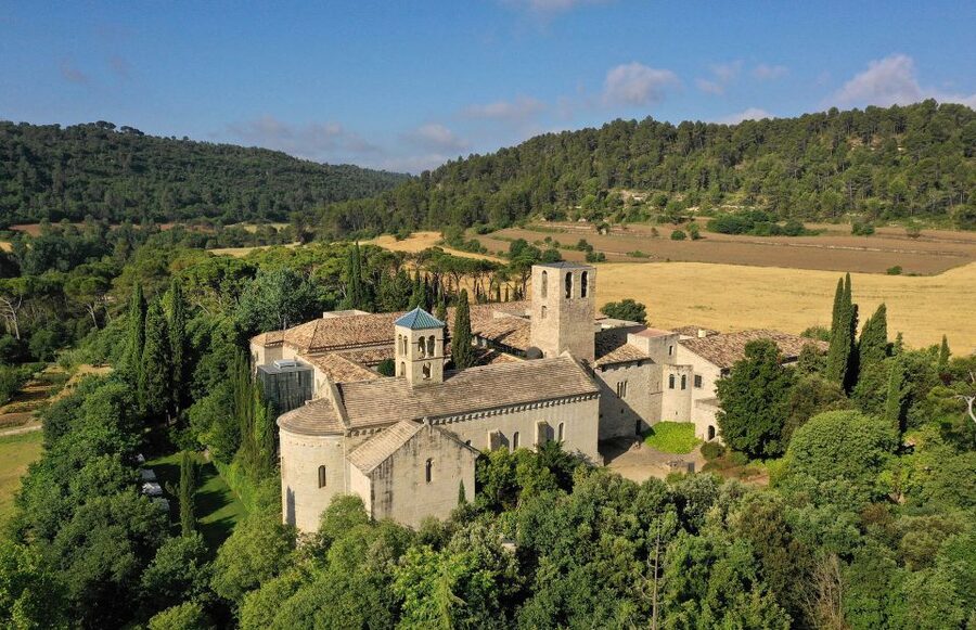 Món Sant Benet Monastery Tickets - Church and cloister: where the medieval building explains itself