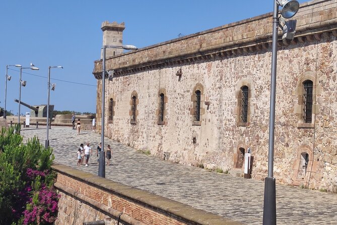 Montjuic Castle Admission Ticket in Barcelona - The Audio Guide in English: Helpful, But Plan for Headphones