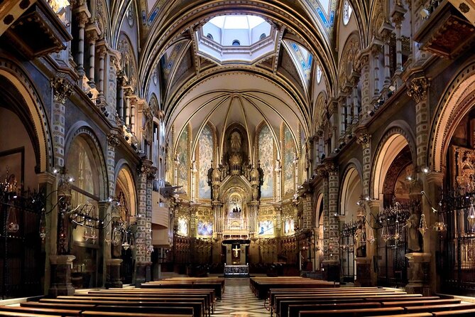 Montserrat Afternoon Tour & Black Madonna Priority Access - Santa Maria de Montserrat and La Moreneta Priority Access