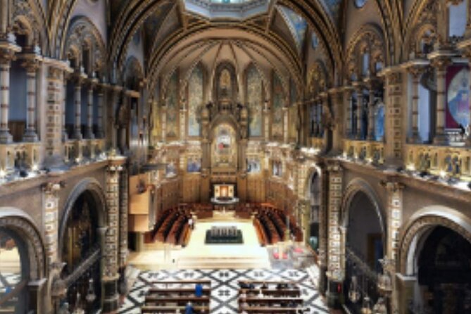 Montserrat and winery private daytrip from Barcelona - Should you book this private Montserrat and winery daytrip?