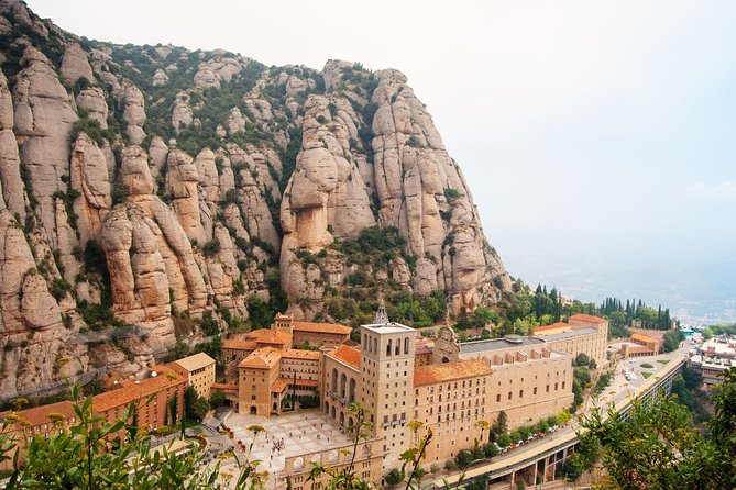 Montserrat: Cog-Wheel, Basilica, Black Madonna & Licor Tasting - Pacing and Weather: When Montserrat Delivers, and When It Doesn’t