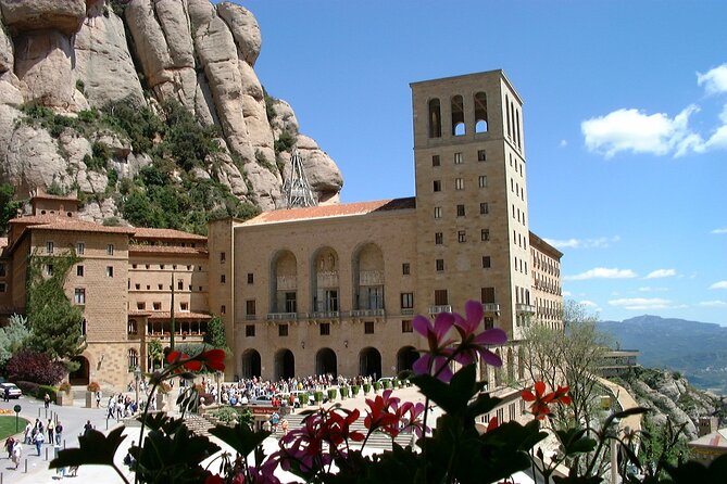 Montserrat Complete Guided Tour & The Boys Choir's Performance - Key things to know before you go