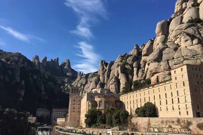 Montserrat Horseback Riding & Monastery – Small Group (Max 8) - Morning start in Barcelona, and the meeting point you should plan around
