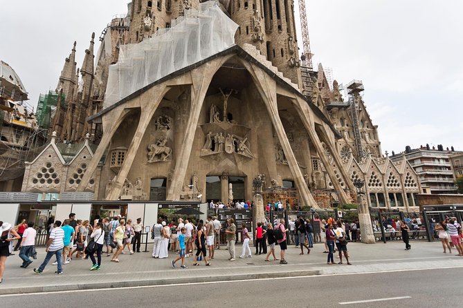 Montserrat Monastery and Sagrada Familia Tour with Liquor Tasting - Price and logistics: does $144.17 feel fair?