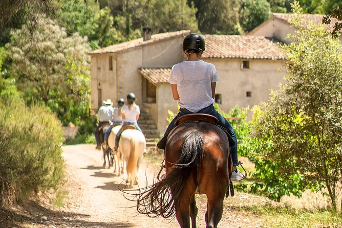 Montserrat Monastery & Horse Riding Experience from Barcelona - Guides and the riding experience: what to expect from the people running it