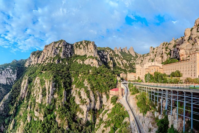 Montserrat Private Guided Tour with Pick up - Door-to-Door Pickup in Barcelona, With Time to Settle In