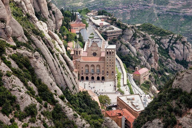 Montserrat Private Guided Tour with Pick up - Who This 5-Hour Private Montserrat Tour Suits Best