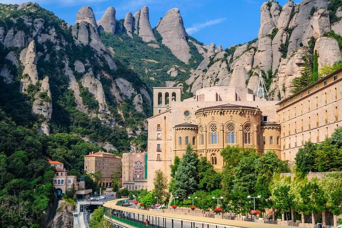 Montserrat Private Tour from Barcelona with Pick-up - Abadia de Montserrat walking tour and the Black Madonna inside