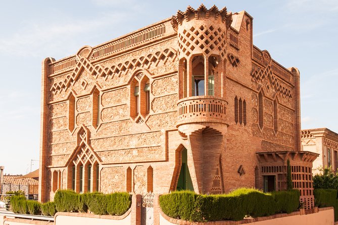 Montserrat Tour with Black Madonna & Two Departure Options - Fast Montserrat escapes from Barcelona North Station