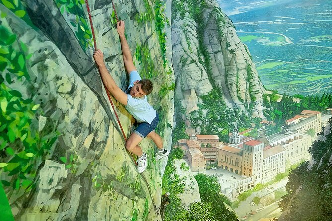 Museum of Illusions Guided Tour - From presidents to Barça wins: scenes built for your camera