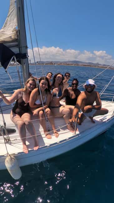 New Sailing / Boat Tour with Free Drinks and Tapas - When to book: match the timing to what you want