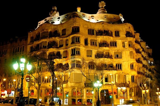 Night Tour of Barcelona by Sidecar Motorcycle - Plaza de España to Poble Espanyol: Getting Oriented in the Dark