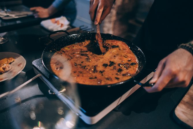 Paella Cooking Class with Professional Chef: Four Course Dinner - Cava welcome and pa amb tomàquet, before the real cooking starts