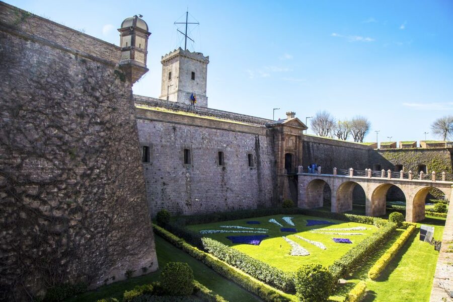Panoramic Barcelona and Montserrat Excursion - Guided monastery visit: Gothic and Renaissance details plus the monk community