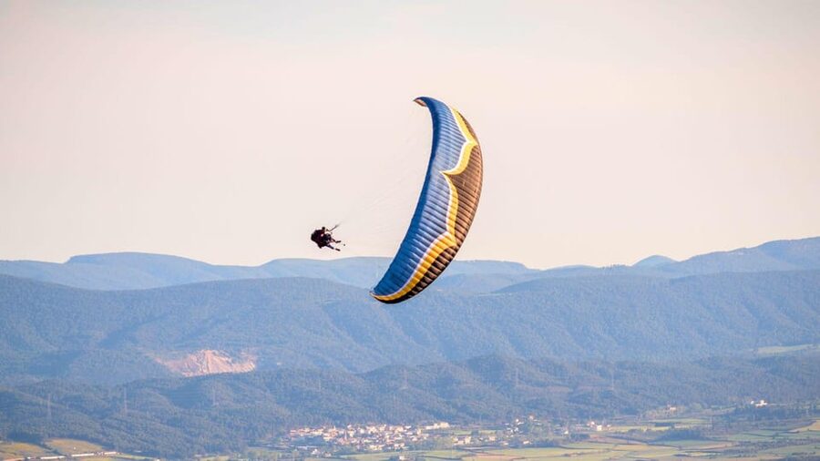 Paragliding: Experience the magic of flying near Barcelona. Report included - Key things to know before you go