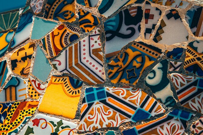 Park Guell Guided Group Tour with Optional Sagrada Familia - How much time you actually get once the guide leaves you