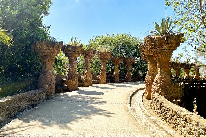 Park Guell Guided Group Tour with Optional Sagrada Familia - Price and value: why $39.54 can be a smart buy