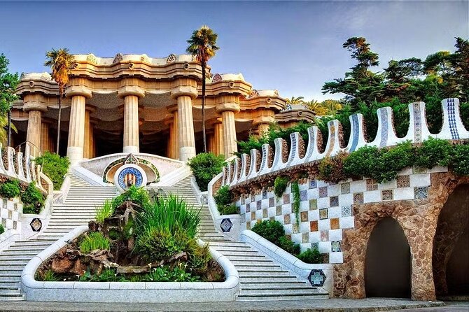 Park Güell Guided Tour in Barcelona - Stop 1: The Viaducts Through the Gardens