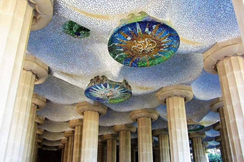 Park Güell: Guided Tour with Optional Gaudí Experience Entry - The main terrace and Barcelona panoramas