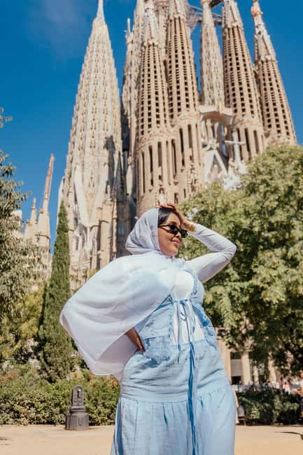 PHOTOSHOOT Sagrada Familia (find me version) - English and Spanish Support for a Low-Stress Experience