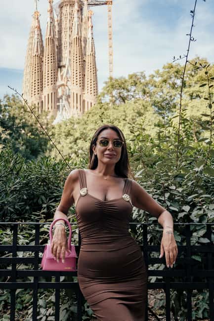 PHOTOSHOOT Sagrada Familia (find me version) - Price and Value: Why $23 Can Be a Deal in Barcelona