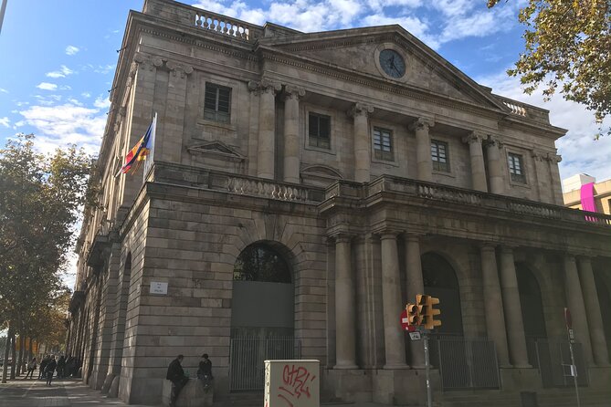 Picasso Museum and Walking Tour Plus Optional Wine & Food Tasting - Guides: what you can expect from the people running the show