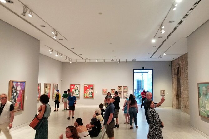 Picasso Museum and Walking Tour Plus Optional Wine & Food Tasting - Pace and walking level, plus who this suits best