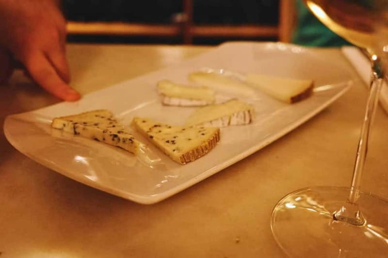 Picasso Museum and Walking Tour Plus Wine Tasting Upgrade - Price and value: what $44 buys you in real time