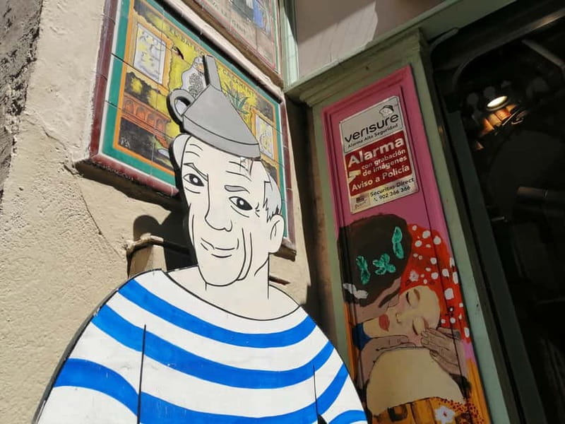 Picasso Museum and Walking Tour Plus Wine Tasting Upgrade - How the Picasso walk plus skip-the-line ticket saves your time