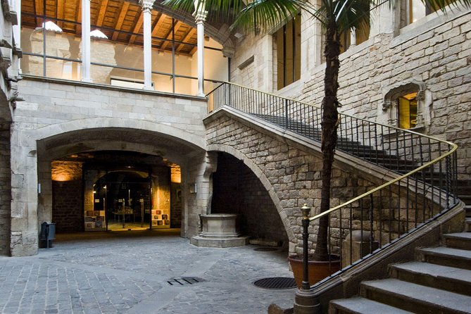 Picasso Museum Guided Tour in Barcelona - Radio headsets, English, and the small-group pace inside complex rooms