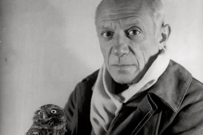 Picasso Museum private tour and walk in El Born district - The El Born and La Ribera street walk you can actually use