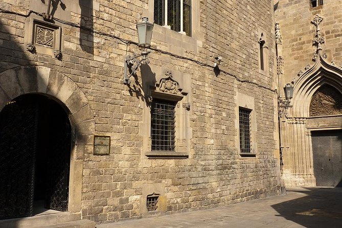 Picasso Museum & Private Walking Tour of Born or Gothic Quarter - Museu Picasso: The Museum Visit That Makes the Walk Worth It