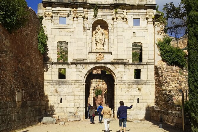 Priorat tour to 3 small wineries and hotel pick-up - Practical tips so your day runs smoothly