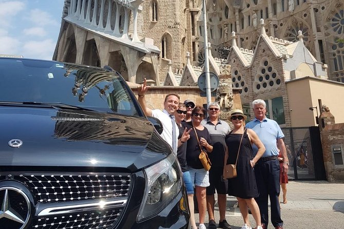 Private 2 Hours Sightseeing Tour in Barcelona - Pickup logistics: what “central hotel pickup” really means
