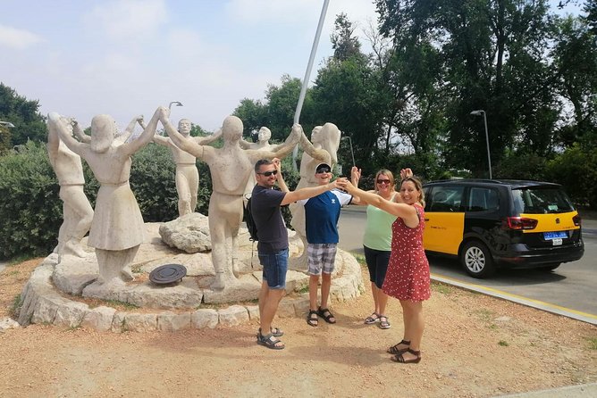 Private 2 Hours Sightseeing Tour in Barcelona - Passeig de Gracia: Gaudí architecture with one ticketed stop