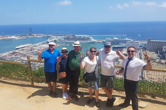 Private 2 Hours Sightseeing Tour in Barcelona - La Barceloneta: sea air and classic coastline photos