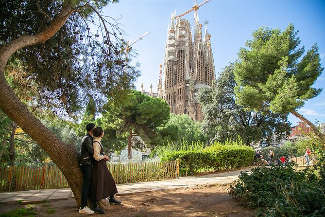 Private and Personalized Photography Adventure in Barcelona - Logistics That Matter on the Ground