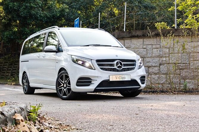Private Barcelona Airport–City Transfer E-Class, V-Class, Minibus - Your Mercedes Ride, Plus the Luggage Reality Check